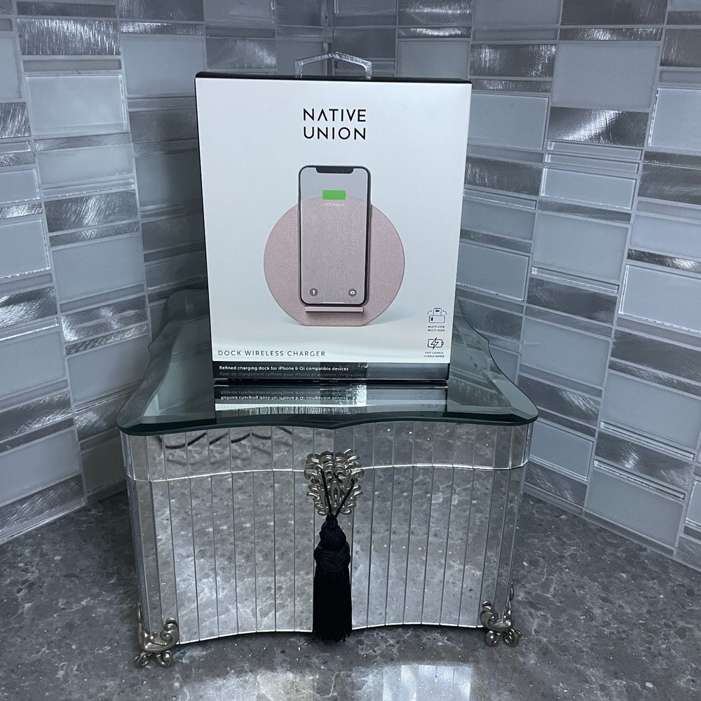 Native Union Dock Wireless Charger Stand - High Speed Qi Certified - NEW SEALED